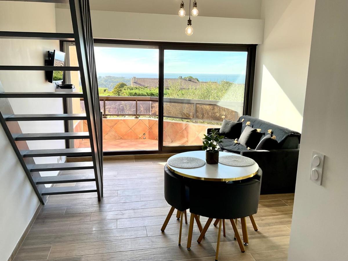 Appartement Sanary Vue Mer Au Calme Exteriör bild