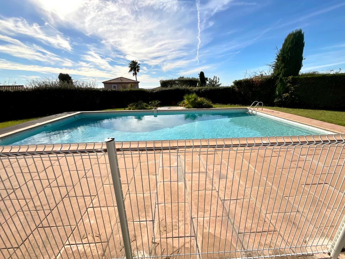 Appartement Sanary Vue Mer Au Calme Exteriör bild