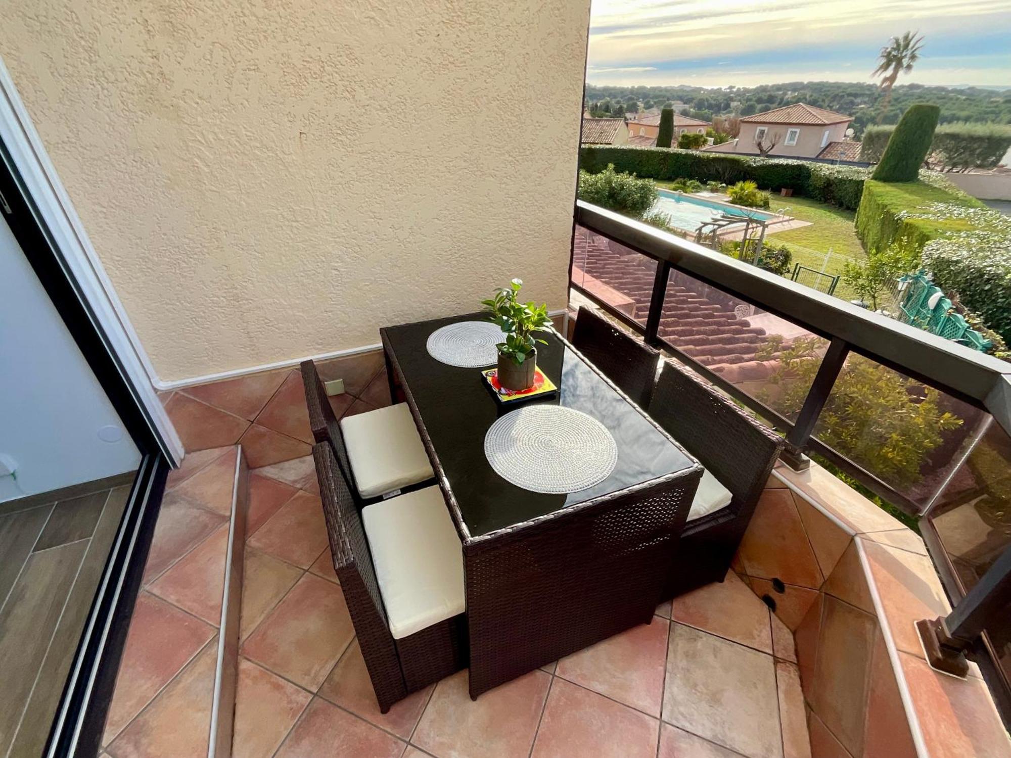 Appartement Sanary Vue Mer Au Calme Exteriör bild