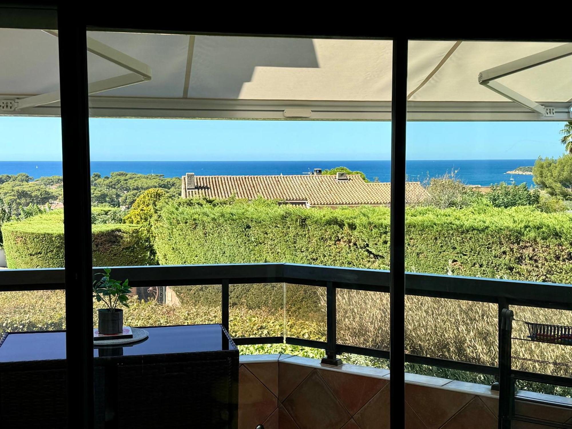 Appartement Sanary Vue Mer Au Calme Exteriör bild